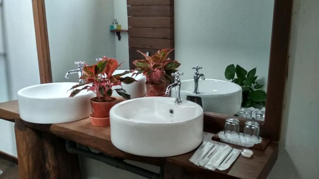 Bayu Lestari Island Resort Mersing Eksteriør billede