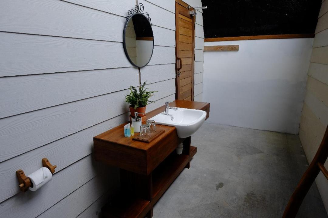 Bayu Lestari Island Resort Mersing Eksteriør billede