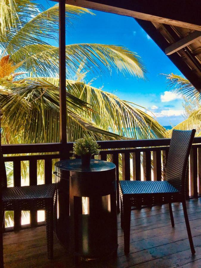 Bayu Lestari Island Resort Mersing Eksteriør billede