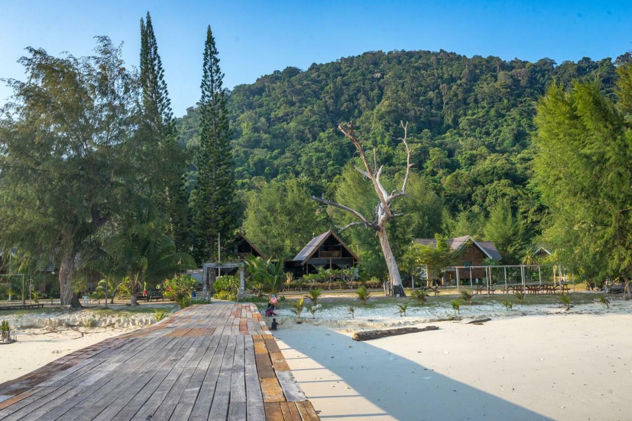 Bayu Lestari Island Resort Mersing Eksteriør billede