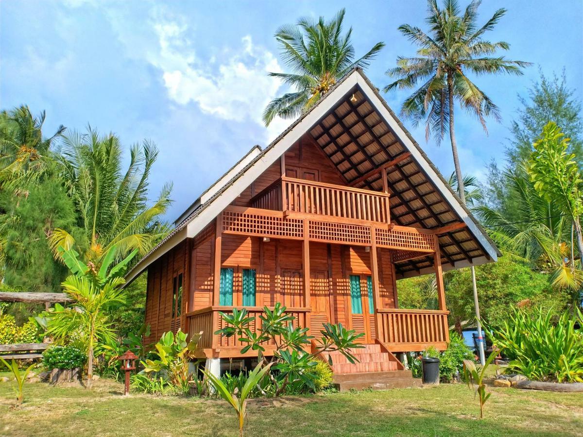 Bayu Lestari Island Resort Mersing Eksteriør billede